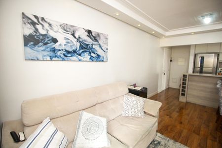 Casa à venda com 77m², 3 quartos e 2 vagasSala