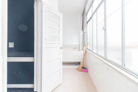 Apartamento à venda com 159m², 3 quartos e sem vagaCozinha e Área de Serviço