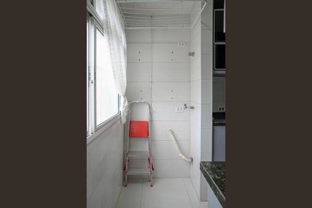 Apartamento para alugar com 55m², 2 quartos e 1 vagaÁrea de Serviço