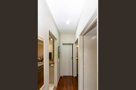 Apartamento à venda com 54m², 3 quartos e sem vaga Apartamento à venda com 54m², 3 quartos e sem vagaCorredor