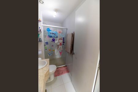 Apartamento à venda com 75m², 3 quartos e 1 vaga Apartamento à venda com 75m², 3 quartos e 1 vagaBanheiro Social