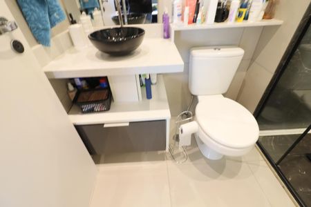 Apartamento à venda com 61m², 2 quartos e 1 vagaBanheiro 2