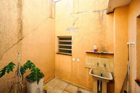 Quintal de casa à venda com 3 quartos, 147m² em Vila Carrão, São Paulo
