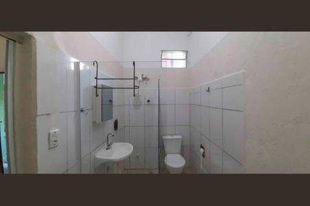 Banheiro de casa para alugar com 1 quarto, 36m² em Padroeira, Osasco