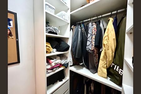 Casa à venda com 132m², 3 quartos e 2 vagasCloset da suíte 1