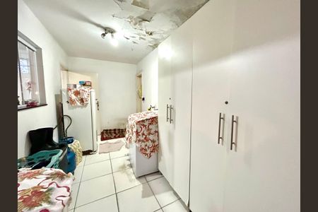 Casa à venda com 132m², 3 quartos e 2 vagasÁrea de Serviço