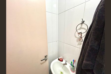 Casa à venda com 132m², 3 quartos e 2 vagasBanheiro da Suíte 2