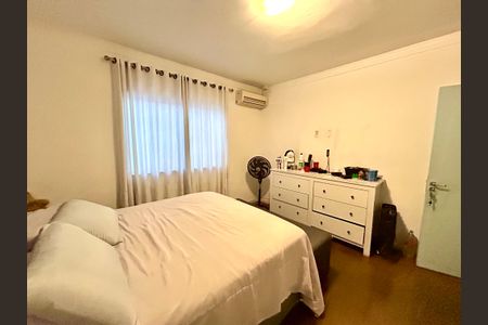 Casa à venda com 132m², 3 quartos e 2 vagasQuarto Suíte 1