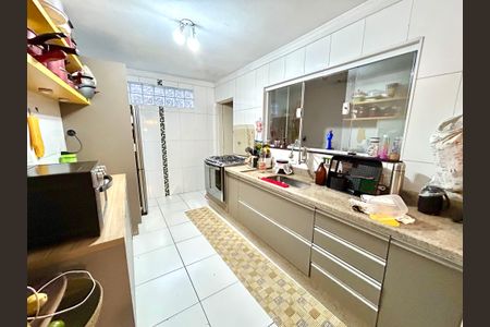 Casa à venda com 132m², 3 quartos e 2 vagasCozinha