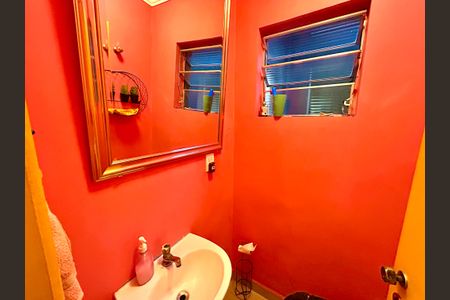 Casa à venda com 132m², 3 quartos e 2 vagasLavabo 