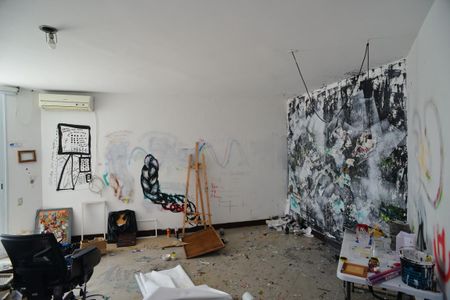 Casa de condomínio para alugar com 1400m², 4 quartos e 8 vagas Casa de condomínio para alugar com 1400m², 4 quartos e 8 vagasAtêlie