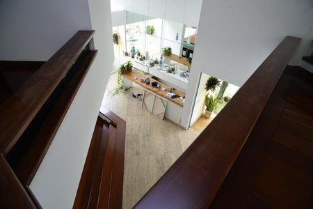 Casa de condomínio para alugar com 1400m², 4 quartos e 8 vagas Casa de condomínio para alugar com 1400m², 4 quartos e 8 vagasHall dos Quartos