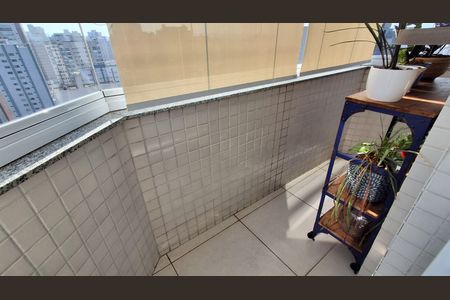 Apartamento à venda com 175m², 3 quartos e 2 vagasVaranda