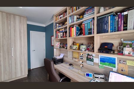 Apartamento à venda com 175m², 3 quartos e 2 vagasQuarto 