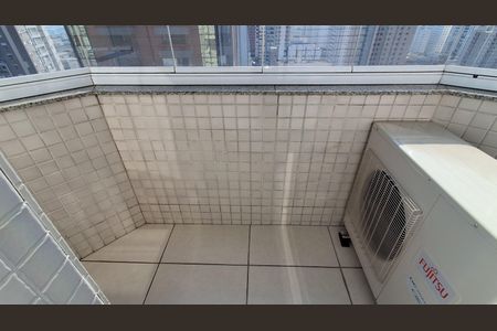 Apartamento à venda com 175m², 3 quartos e 2 vagasVaranda