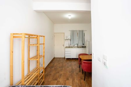 Quarto de kitnet/studio para alugar com 1 quarto, 18m² em Centro, Diadema