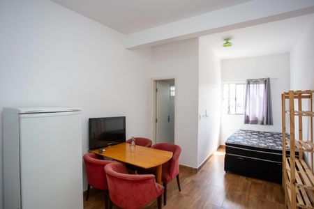 Sala/Cozinha de kitnet/studio para alugar com 1 quarto, 18m² em Centro, Diadema