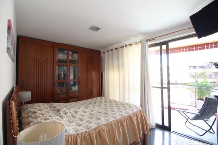 Apartamento à venda com 139m², 3 quartos e 2 vagasQuarto 3