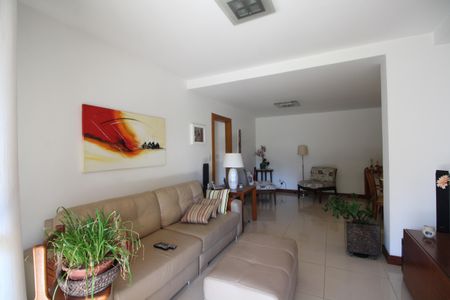 Apartamento à venda com 139m², 3 quartos e 2 vagasSala