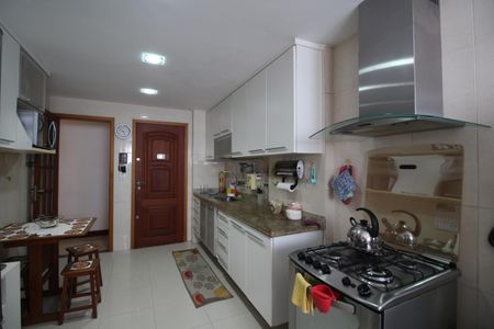 Apartamento à venda com 139m², 3 quartos e 2 vagasCozinha