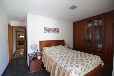 Apartamento à venda com 139m², 3 quartos e 2 vagasQuarto 3