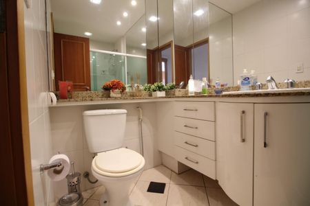 Apartamento à venda com 139m², 3 quartos e 2 vagasBanheiro Social