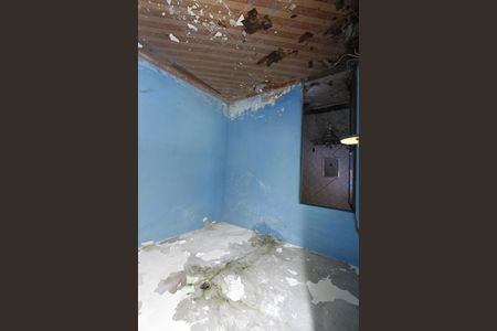 Casa à venda com 180m², 4 quartos e 2 vagasQuarto area externa