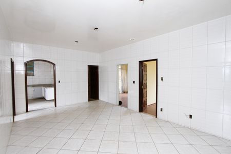 Casa à venda com 180m², 4 quartos e 2 vagasCopa