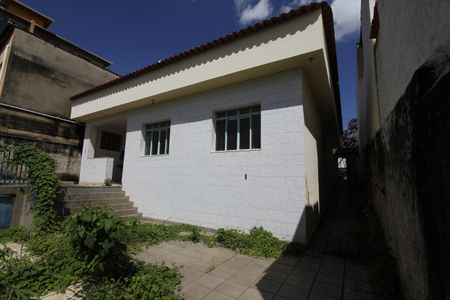 Casa à venda com 180m², 4 quartos e 2 vagasÁrea externa