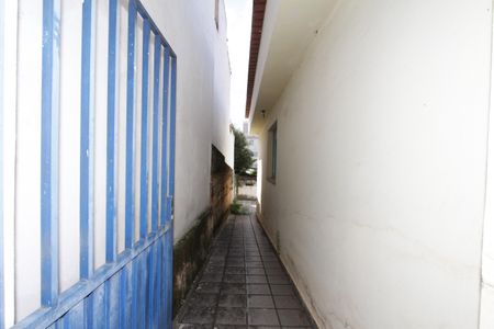 Casa à venda com 180m², 4 quartos e 2 vagasCorredor