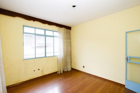 Sala de casa à venda com 4 quartos, 180m² em Estrela do Oriente, Belo Horizonte