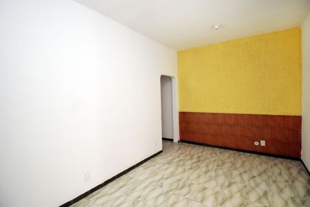 Sala de casa para alugar com 2 quartos, 90m² em Parada de Lucas, Rio de Janeiro