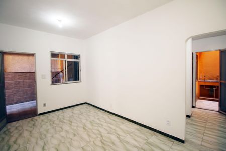 Sala de casa para alugar com 2 quartos, 90m² em Parada de Lucas, Rio de Janeiro