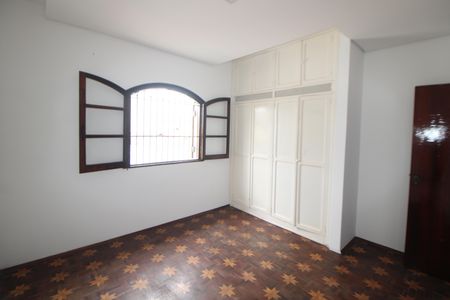 Casa para alugar com 226m², 5 quartos e 2 vagasQuarto 4