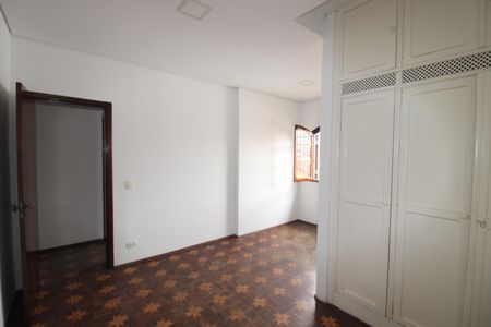 Casa para alugar com 226m², 5 quartos e 2 vagasQuarto 3