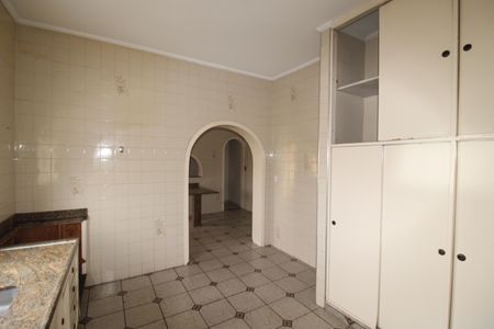 Casa para alugar com 226m², 5 quartos e 2 vagasCozinha