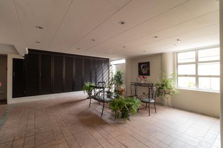 Apartamento à venda com 43m², 1 quarto e 1 vaga Apartamento à venda com 43m², 1 quarto e 1 vagaHall social