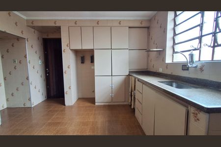 Casa à venda com 164m², 3 quartos e 2 vagasCozinha 