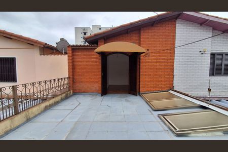 Casa à venda com 164m², 3 quartos e 2 vagasVaranda