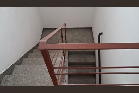 Casa à venda com 164m², 3 quartos e 2 vagasEscada