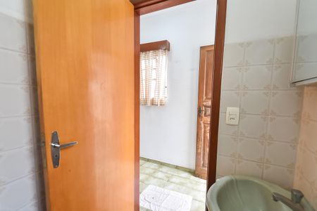 Casa para alugar com 425m², 2 quartos e 3 vagas Casa para alugar com 425m², 2 quartos e 3 vagasBanheiro de serviço