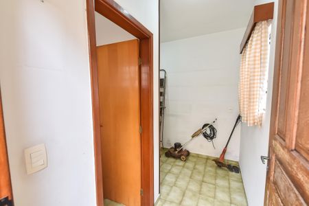 Casa para alugar com 425m², 2 quartos e 3 vagas Casa para alugar com 425m², 2 quartos e 3 vagasLavanderia