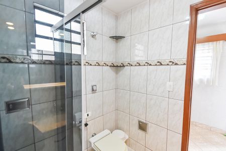 Casa para alugar com 425m², 2 quartos e 3 vagas Casa para alugar com 425m², 2 quartos e 3 vagasBanheiro