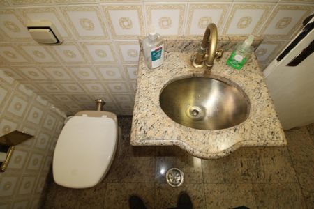 Casa à venda com 180m², 3 quartos e 5 vagasBanheiro 1