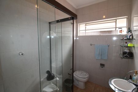Casa à venda com 180m², 3 quartos e 5 vagasBanheiro 2