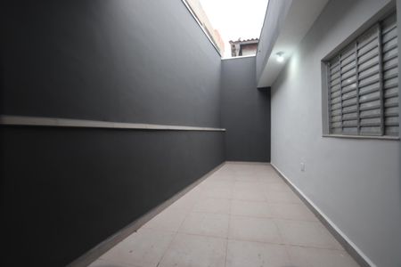 Lavanderia e Quintal de casa à venda com 1 quarto, 60m² em Vila Nova Utinga, São Paulo