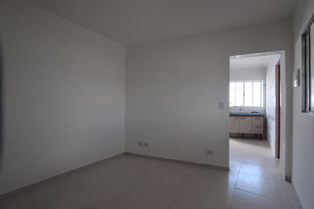 Sala de casa para alugar com 1 quarto, 60m² em Vila Nova Utinga, São Paulo