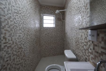 Banheiro de casa para alugar com 1 quarto, 60m² em Vila Nova Utinga, São Paulo