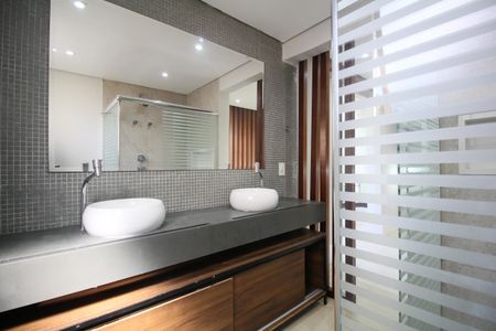 Apartamento para alugar com 128m², 3 quartos e 2 vagasBanheiro Suíte Master 