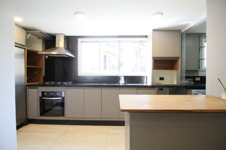 Apartamento para alugar com 128m², 3 quartos e 2 vagasCozinha - Armários